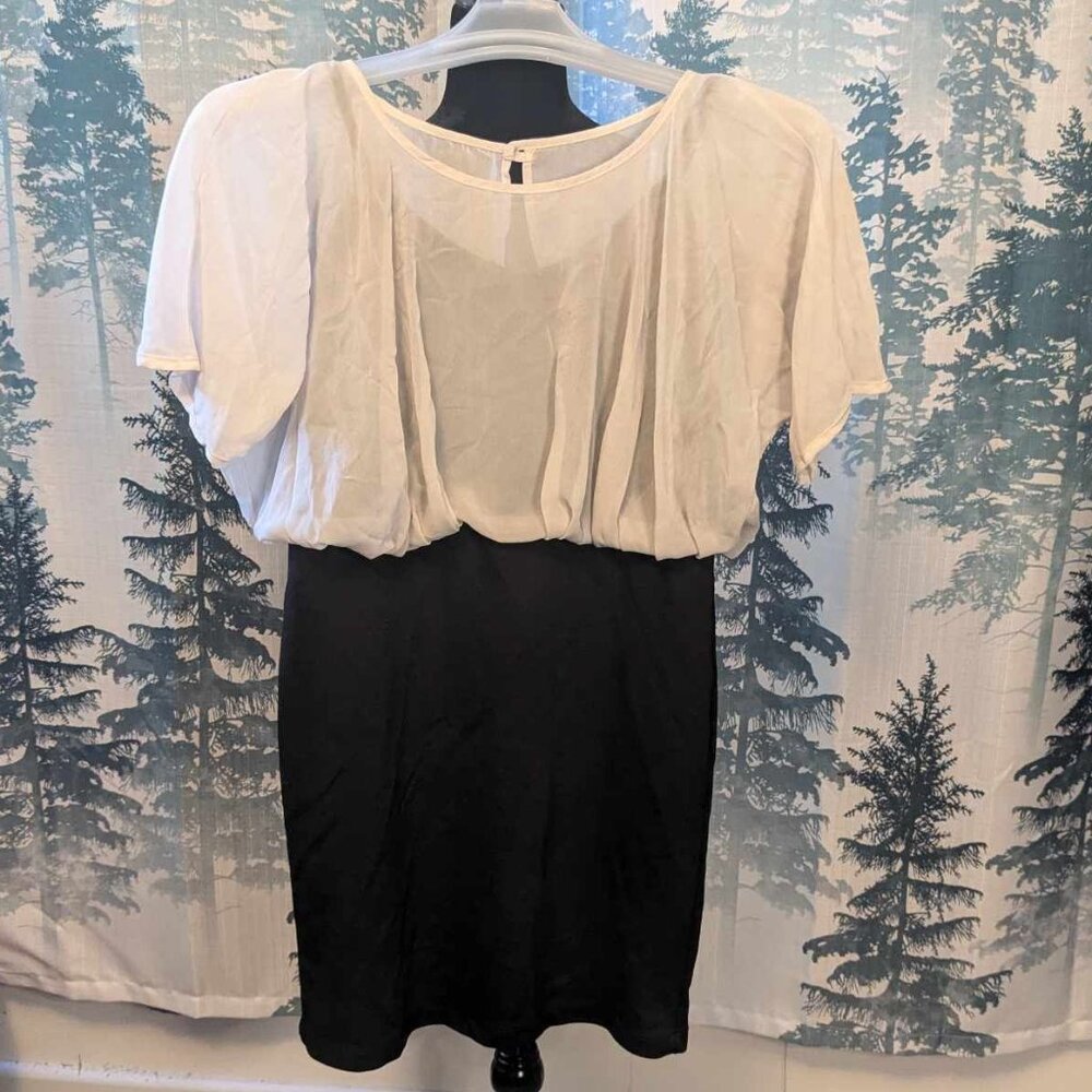 Black & White Tiered Dress by Poetry